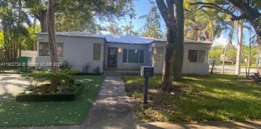 Villa ou maison à Miami, Floride 4 chambres № 1954915