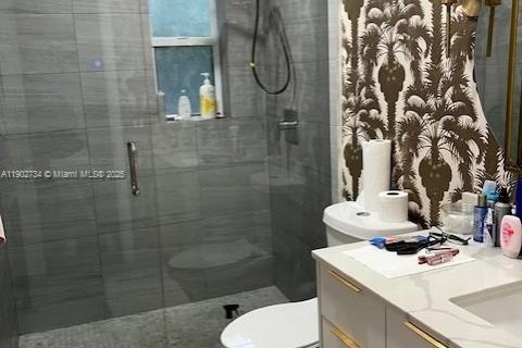 Villa ou maison à vendre à Miami, Floride: 4 chambres № 1954915 - photo 9