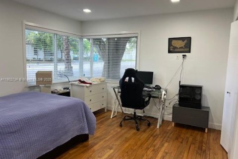 Villa ou maison à vendre à Miami, Floride: 4 chambres № 1954915 - photo 7