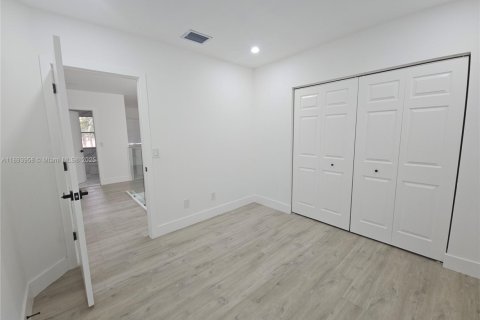 Villa ou maison à vendre à Pembroke Pines, Floride: 4 chambres, 235.97 m2 № 1955261 - photo 27