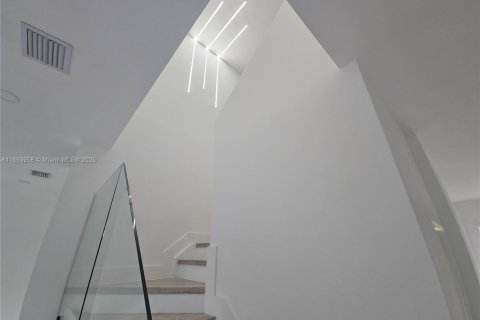 Villa ou maison à vendre à Pembroke Pines, Floride: 4 chambres, 235.97 m2 № 1955261 - photo 9