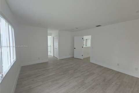 Villa ou maison à vendre à Pembroke Pines, Floride: 4 chambres, 235.97 m2 № 1955261 - photo 15