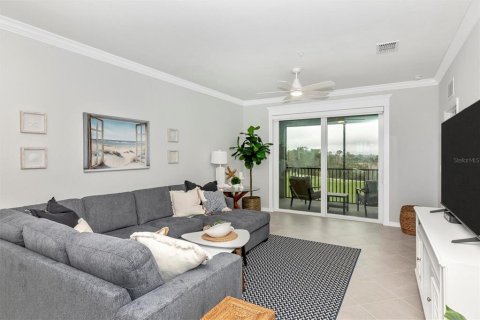 Condo in Venice, Florida, 2 bedrooms in WELLEN PARK  № 1507728 - photo 14