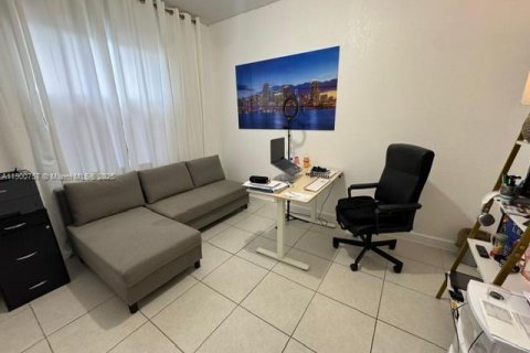 House in Homestead, Florida 3 bedrooms, 123.37 sq.m. № 1951649 - photo 7