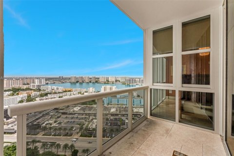 Copropriété à vendre à Sunny Isles Beach, Floride: 2 chambres, 146.51 m2 № 1986596 - photo 2