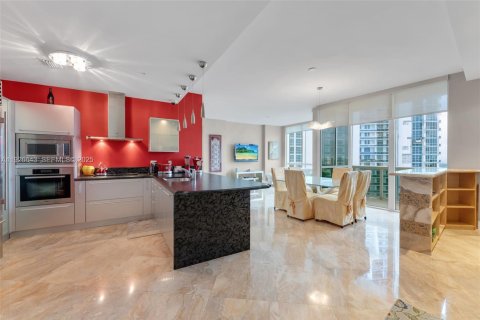 Copropriété à vendre à Sunny Isles Beach, Floride: 2 chambres, 146.51 m2 № 1986596 - photo 8