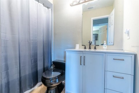 Villa ou maison à vendre à Brandon, Floride: 4 chambres, 182.92 m2 № 2396101 - photo 17