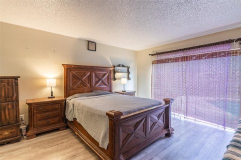 Villa ou maison à vendre à Brandon, Floride: 4 chambres, 182.92 m2 № 2396101 - photo 10