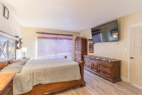 Villa ou maison à vendre à Brandon, Floride: 4 chambres, 182.92 m2 № 2396101 - photo 11