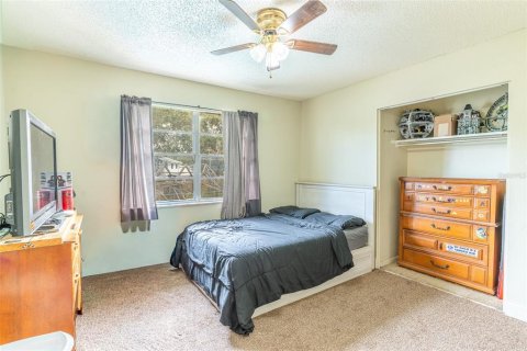 Villa ou maison à vendre à Brandon, Floride: 4 chambres, 182.92 m2 № 2396101 - photo 15
