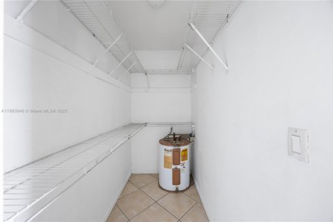 Apartment in Fort Lauderdale, Florida 1 bedroom, 65.03 sq.m. № 1945698 - photo 11