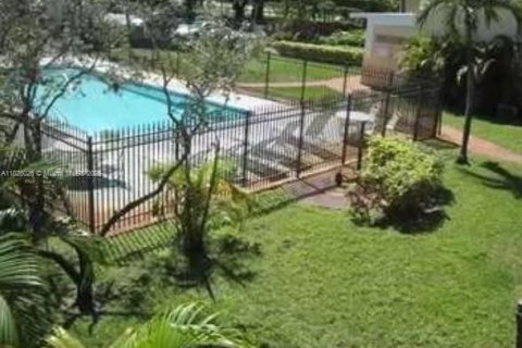 Condo in Deerfield Beach, Florida, 2 bedrooms  № 1794428 - photo 2