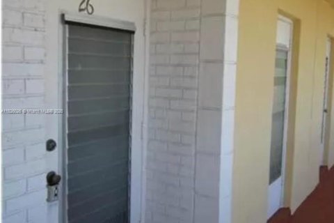 Condo in Deerfield Beach, Florida, 2 bedrooms  № 1794428 - photo 3