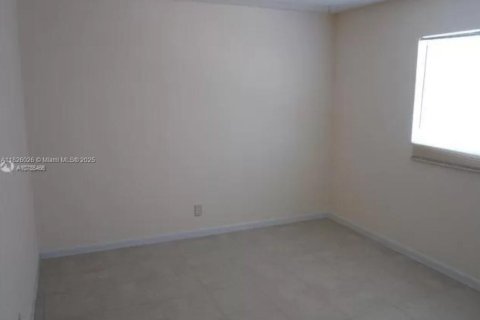 Condo in Deerfield Beach, Florida, 2 bedrooms  № 1794428 - photo 7
