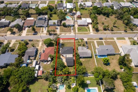 Villa ou maison à louer à Daytona Beach, Floride: 2 chambres, 79.06 m2 № 2403520 - photo 4