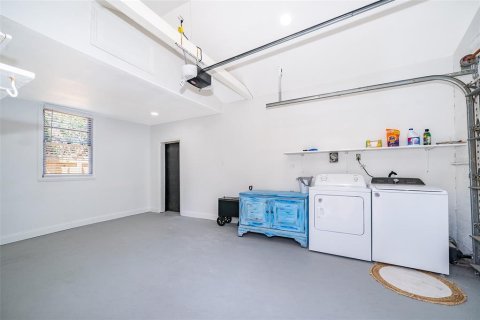 Villa ou maison à louer à Daytona Beach, Floride: 2 chambres, 79.06 m2 № 2403520 - photo 18