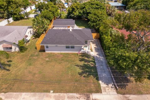 Villa ou maison à louer à Daytona Beach, Floride: 2 chambres, 79.06 m2 № 2403520 - photo 3