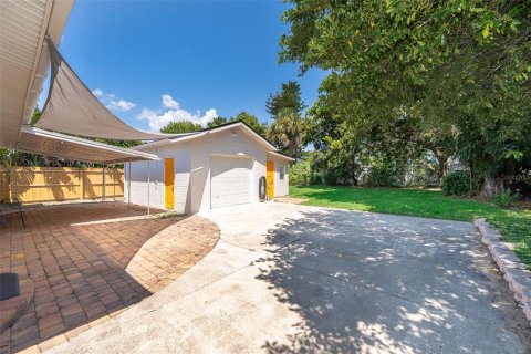 Villa ou maison à louer à Daytona Beach, Floride: 2 chambres, 79.06 m2 № 2403520 - photo 19