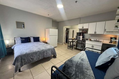 Condo in Miami Beach, Florida  № 2074973 - photo 6