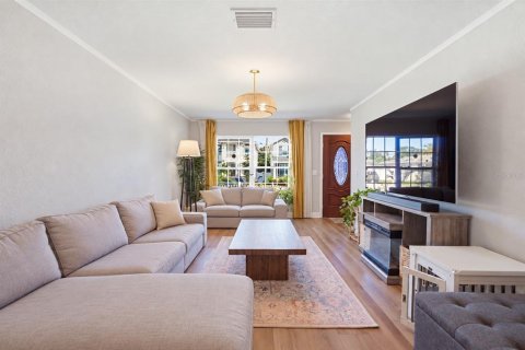 Villa ou maison à louer à Tampa, Floride: 4 chambres, 171.22 m2 № 2415194 - photo 3