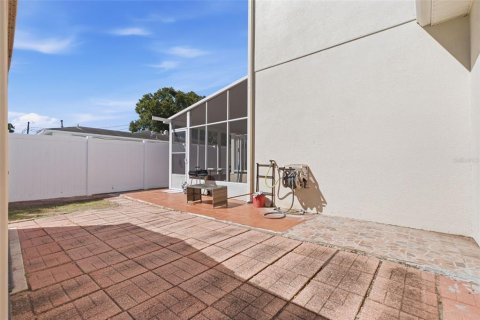 Villa ou maison à louer à Tampa, Floride: 4 chambres, 171.22 m2 № 2415194 - photo 27