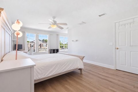 Villa ou maison à louer à Tampa, Floride: 4 chambres, 171.22 m2 № 2415194 - photo 13