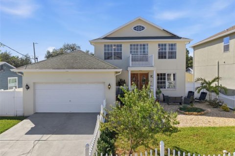 Villa ou maison à louer à Tampa, Floride: 4 chambres, 171.22 m2 № 2415194 - photo 2