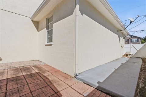 Villa ou maison à louer à Tampa, Floride: 4 chambres, 171.22 m2 № 2415194 - photo 26