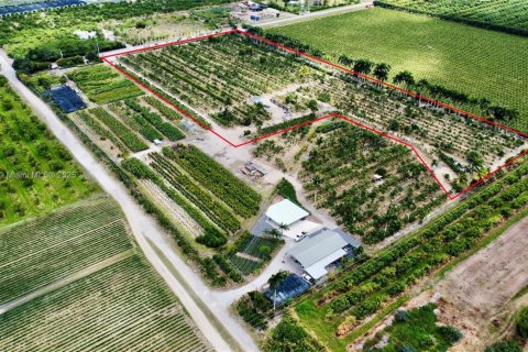 Propiedad comercial en venta en Homestead, Florida № 1958881 - foto 3