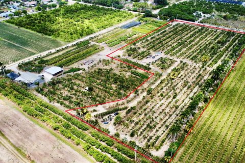 Propiedad comercial en venta en Homestead, Florida № 1958881 - foto 1