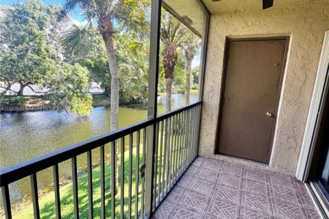 Condominio en venta en Weston, Florida, 2 dormitorios, 114.36 m2 № 1938650 - foto 2