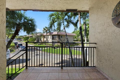 Condo in Weston, Florida, 2 bedrooms  № 1938650 - photo 7