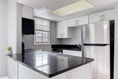 Condominio en alquiler en Orlando, Florida, 2 dormitorios, 92.16 m2 № 2150928 - foto 15