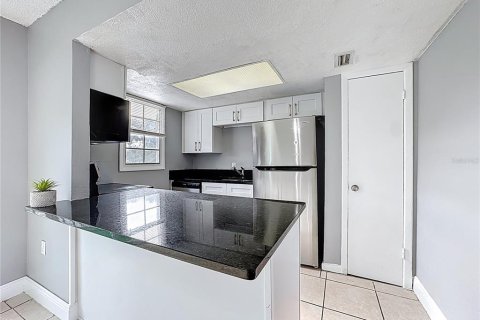 Condominio en alquiler en Orlando, Florida, 2 dormitorios, 92.16 m2 № 2150928 - foto 14