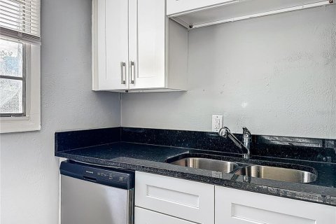 Condominio en alquiler en Orlando, Florida, 2 dormitorios, 92.16 m2 № 2150928 - foto 18