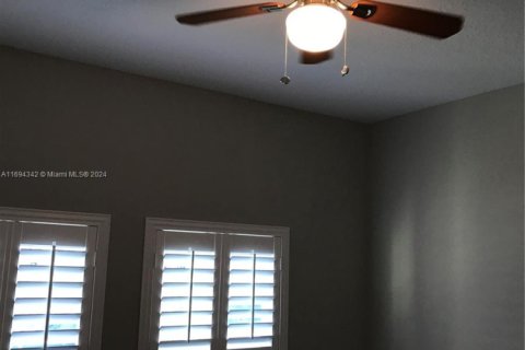 House in Kissimmee, Florida 3 bedrooms, 148.64 sq.m. № 1763642 - photo 11
