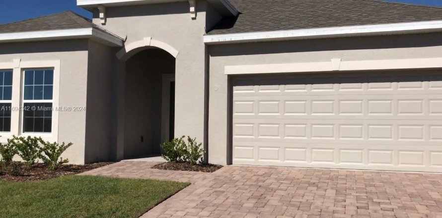 House in Kissimmee, Florida 3 bedrooms, 148.64 sq.m. № 1763642
