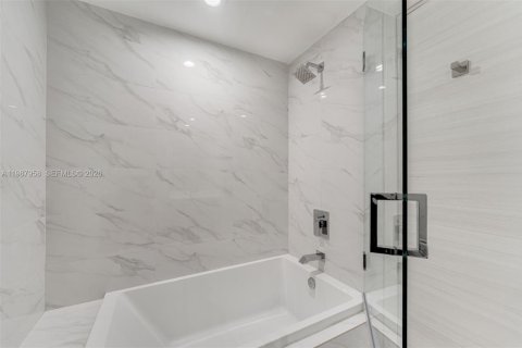 Купить кондоминиум в Майами, Флорида 3 спальни, 134.71м2, № 2050409 - фото 19