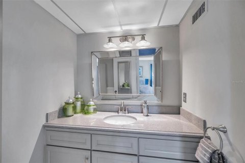 Copropriété à louer à Clearwater, Floride: 2 chambres, 98.48 m2 № 1669868 - photo 15