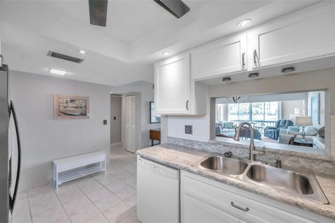 Copropriété à louer à Clearwater, Floride: 2 chambres, 98.48 m2 № 1669868 - photo 3