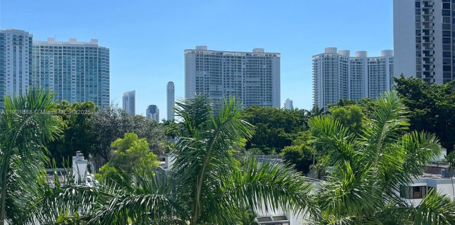 Condo in Aventura, Florida, 1 bedroom  № 1951844