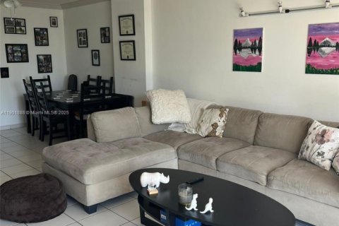 Condo in Aventura, Florida, 1 bedroom  № 1951844 - photo 7