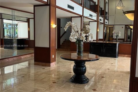 Condo in Aventura, Florida, 1 bedroom  № 1951844 - photo 3