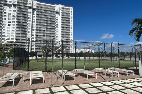 Condo in Aventura, Florida, 1 bedroom  № 1951844 - photo 23