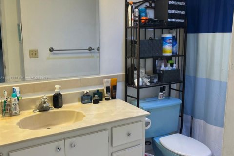 Condo in Aventura, Florida, 1 bedroom  № 1951844 - photo 15