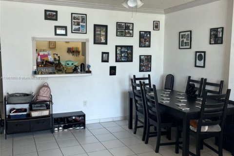 Condo in Aventura, Florida, 1 bedroom  № 1951844 - photo 8
