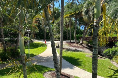 Condo in Aventura, Florida, 1 bedroom  № 1951844 - photo 24