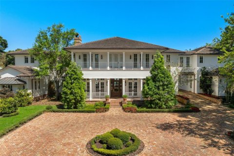 House in Miami, Florida 7 bedrooms, 808.16 sq.m. № 1704062 - photo 1