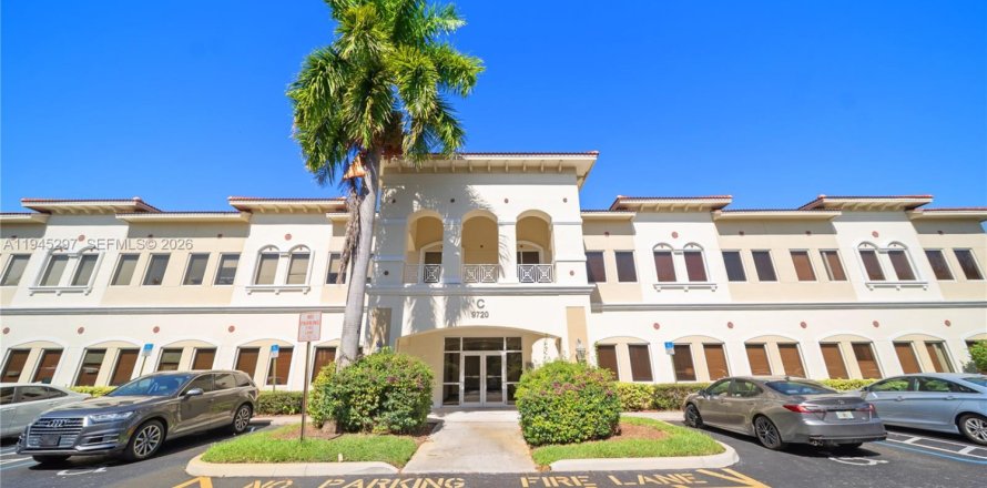 Immobilier commercial à Cooper City, Floride № 2002281