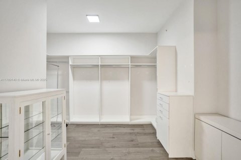 Condo in Weston, Florida, 2 bedrooms  № 1871503 - photo 13